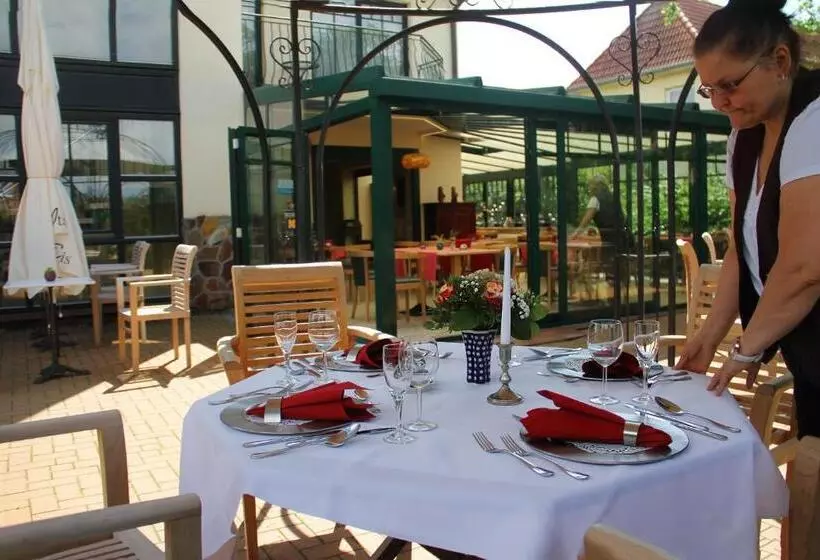 Kur & Landhotel Borstel   Treff