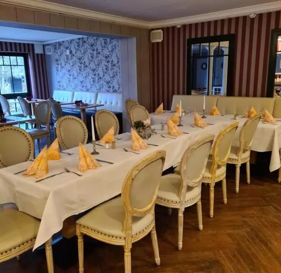 Kur & Landhotel Borstel   Treff