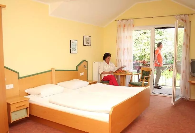 Hotelli Landhaus Schend