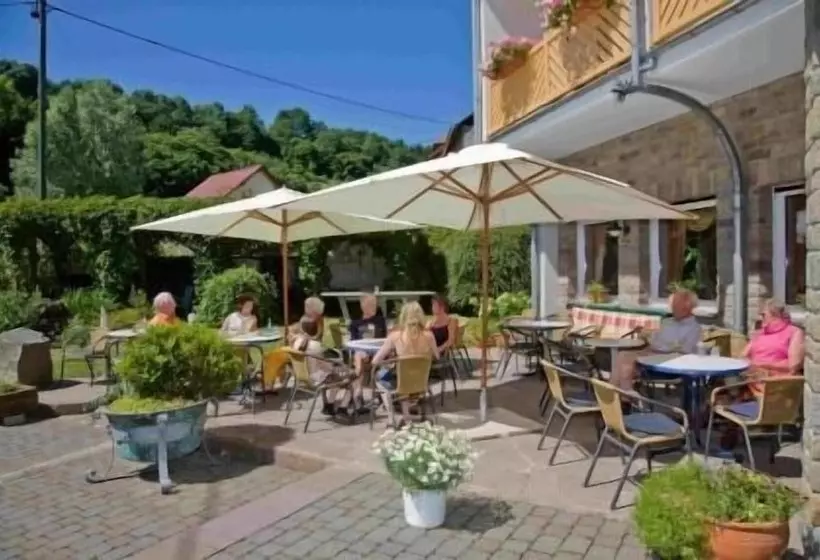 Hotelli Landhaus Schend