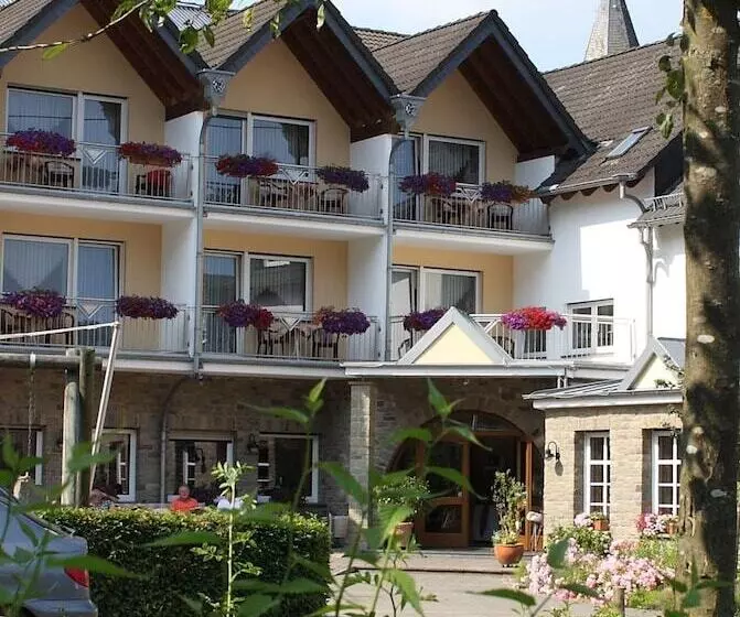 Hotelli Landhaus Schend