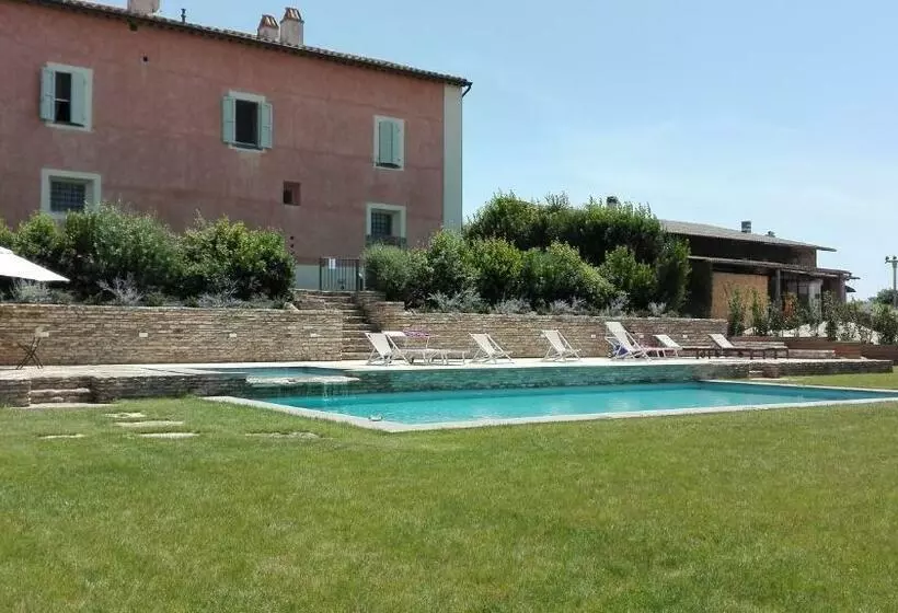 Maaseutuhotelli Agriturismo Casale Bonaparte