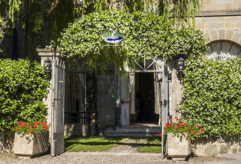 La Casa Sul Lago Hostel