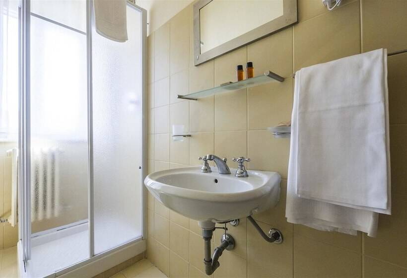 La Casa Sul Lago Hostel