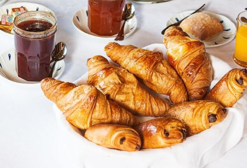 بنسيون Domaine Des Ormeaux