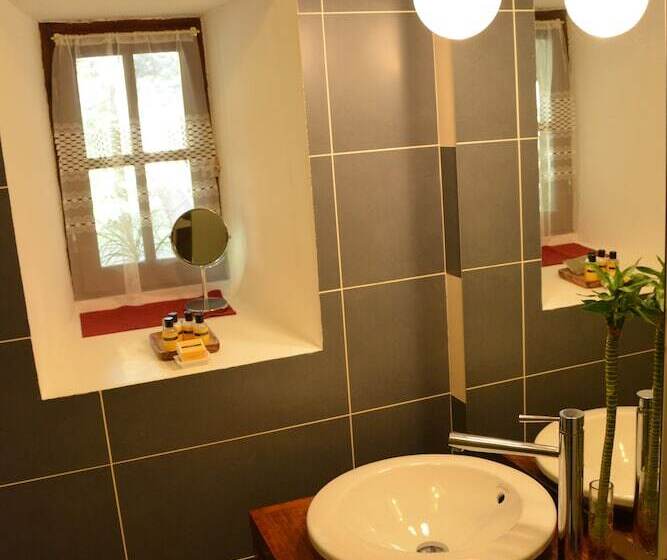 بنسيون Domaine Des Ormeaux