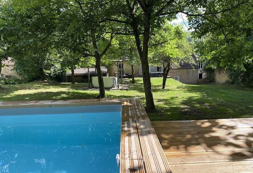 بنسيون La Grangette En Bourgogne