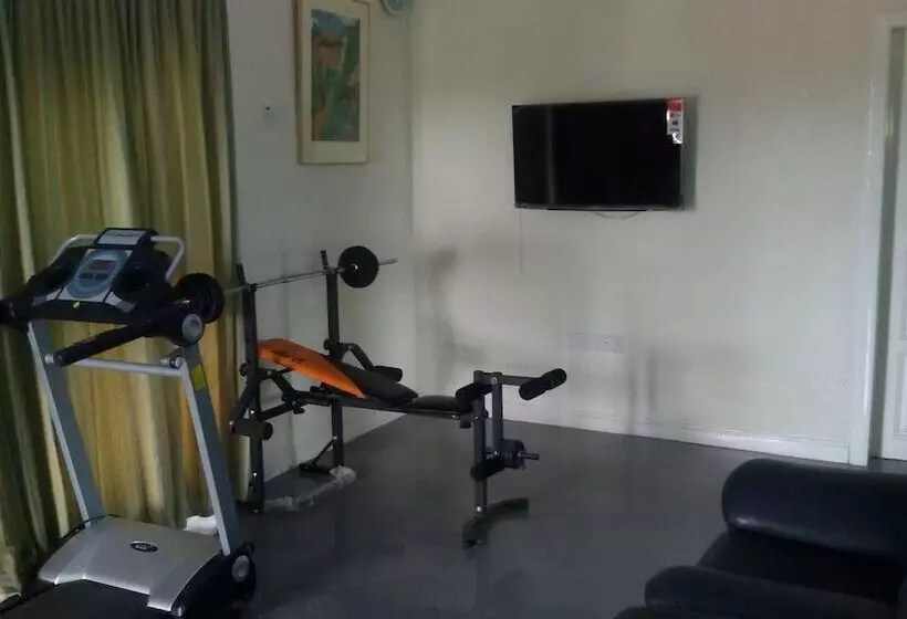 ペンション Royal Triangle Guest House