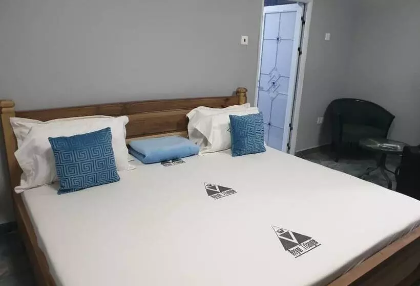 ペンション Royal Triangle Guest House