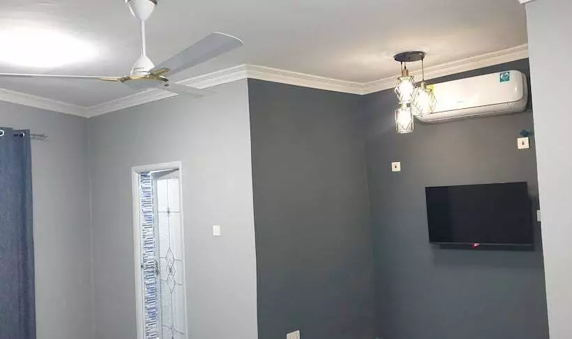 ペンション Royal Triangle Guest House