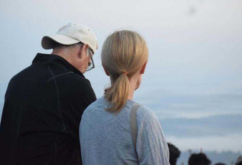 منتجع 3 Hills County