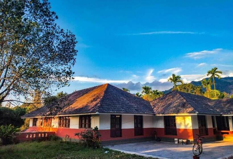 منتجع 3 Hills County