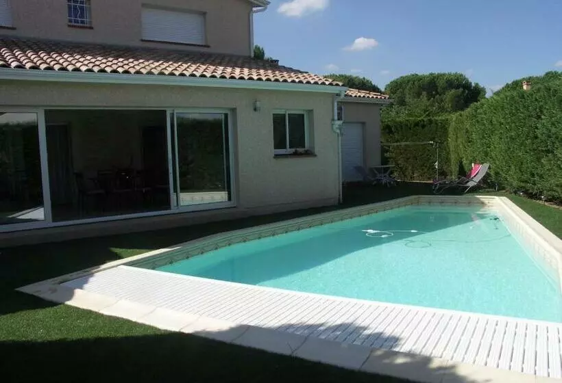 Aamiaismajoitus (B&B) Chambres D Hôtes Le Saint ô Détente