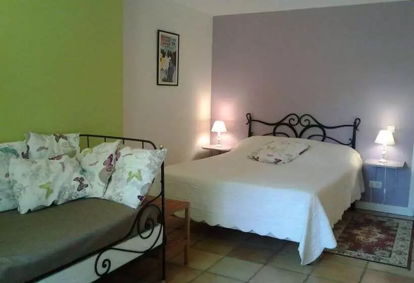 Aamiaismajoitus (B&B) Chambres D Hôtes Les Douves