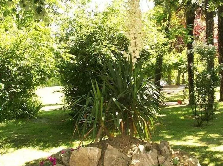 Aamiaismajoitus (B&B) Chambres D Hôtes Les Douves