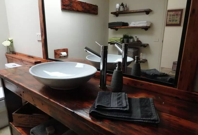 Down To Earth Farm Retreat