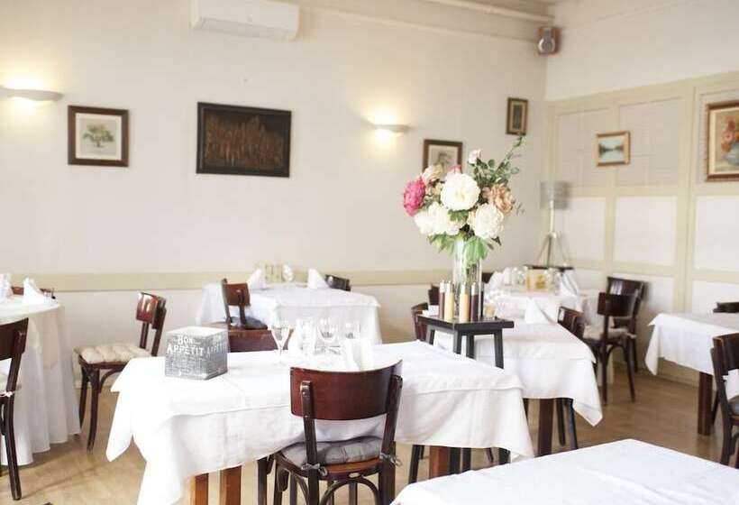 ホテル Aux Lys D'or