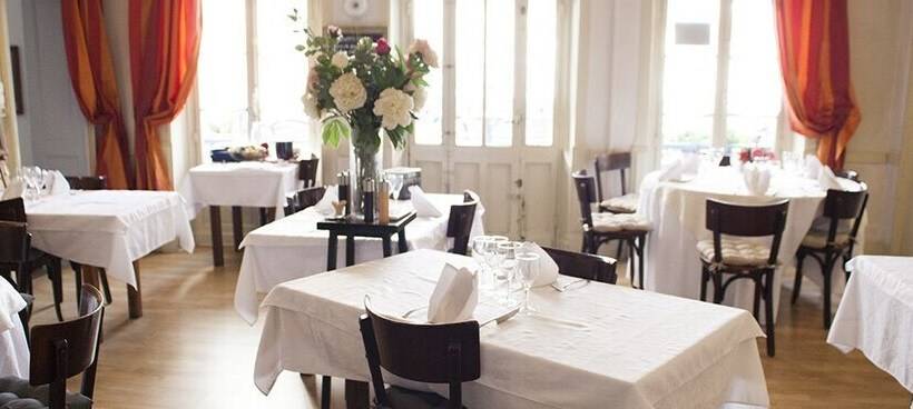 ホテル Aux Lys D'or