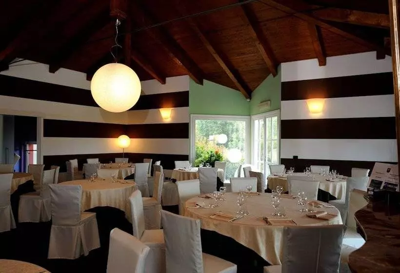 Hotelli La Foresteria Canavese Country Club