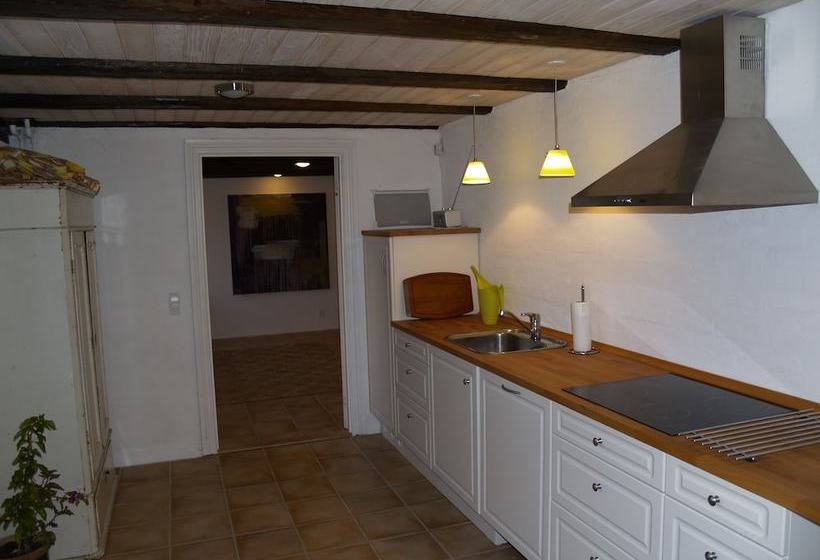 Juhls Bed & Breakfast