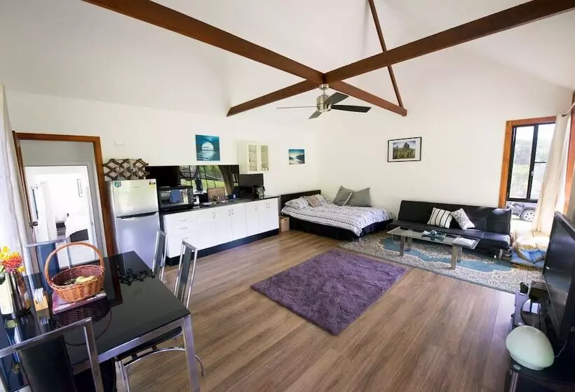 Nimbin Waterfall Retreat