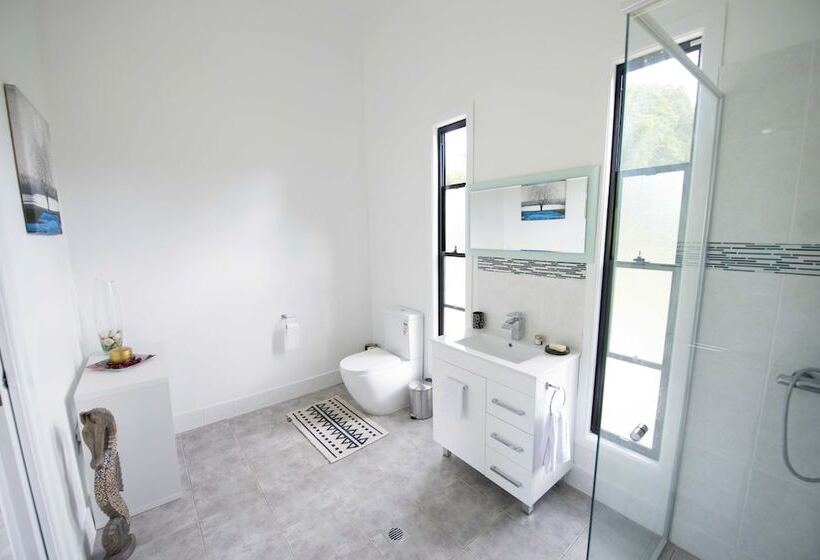 Nimbin Waterfall Retreat