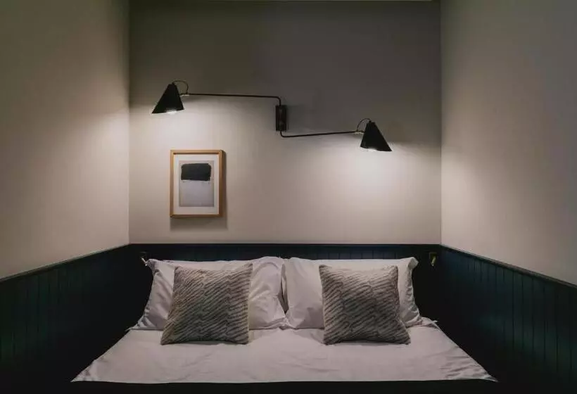 Hotelli Albergo Miramonti