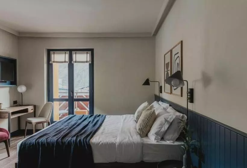 Hotelli Albergo Miramonti