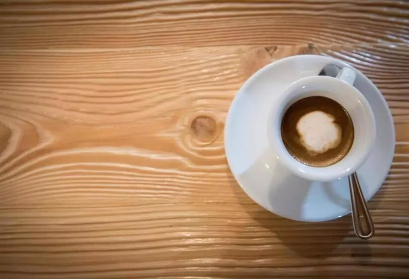 Hotelli Albergo Miramonti