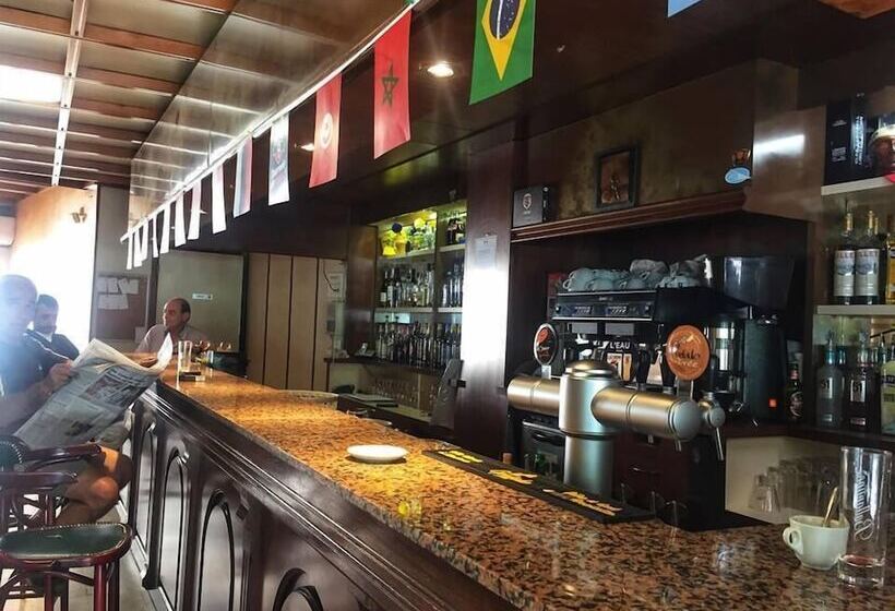 ホテル Bar Hôtel Restaurant De L Ouvèze