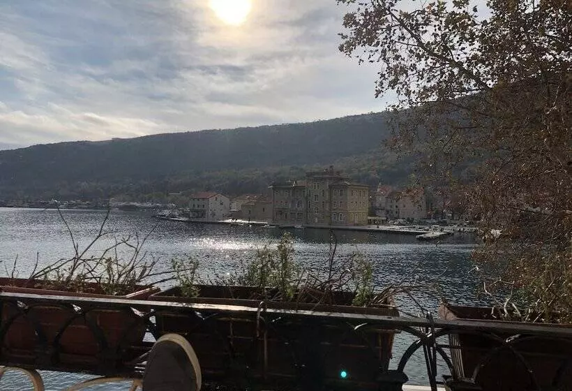 Hotelli B&b Afrodita