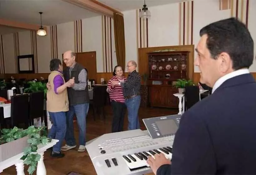 ホテル Geichlinger Wirtshaus