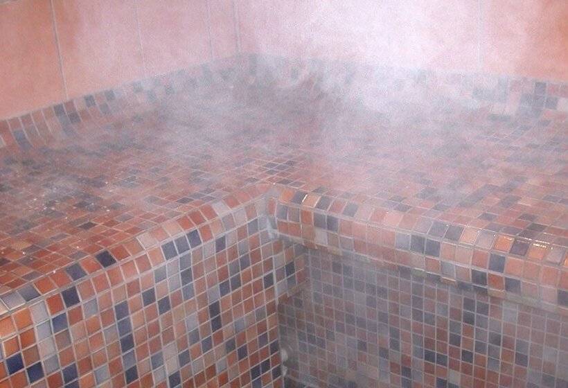 Отель Hôtel Le Val Des Sources