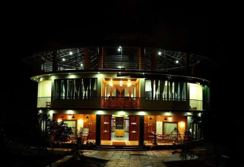 בית מלון כפרי Jungle Edge Resort