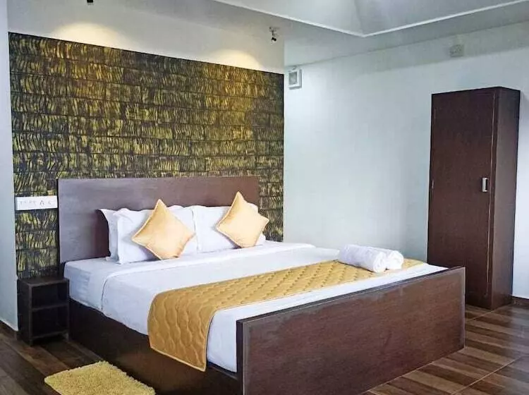 Hotelli Jungle Edge Resort