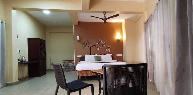 בית מלון כפרי Jungle Edge Resort