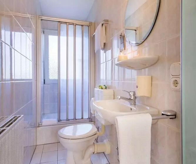 Hotelli Kalenborner Hohe