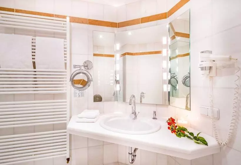 Hotelli Kalenborner Hohe