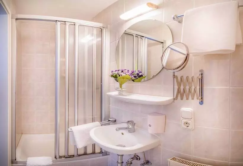 Hotelli Kalenborner Hohe