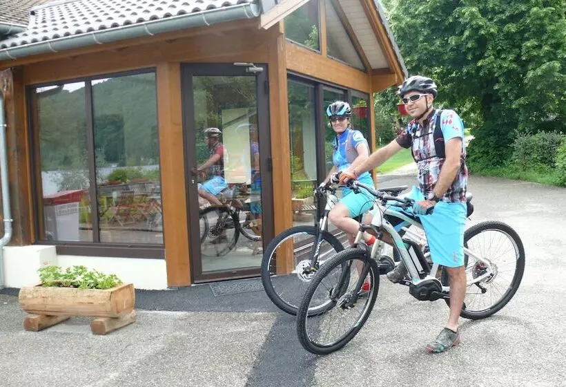 ホテル Mobile Home Camping Ser Sirant