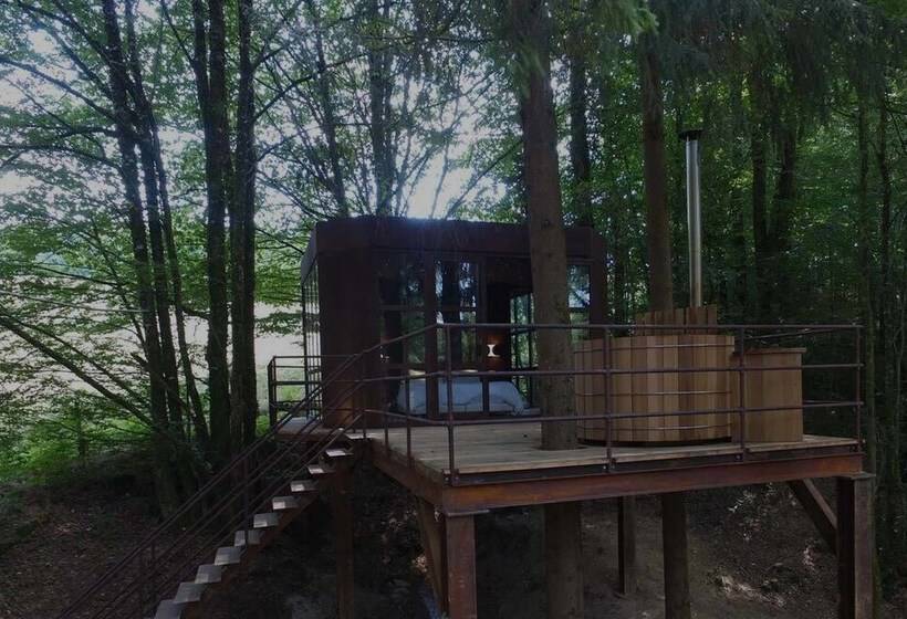 Отель Moulin De La Jarousse Les Cabanes