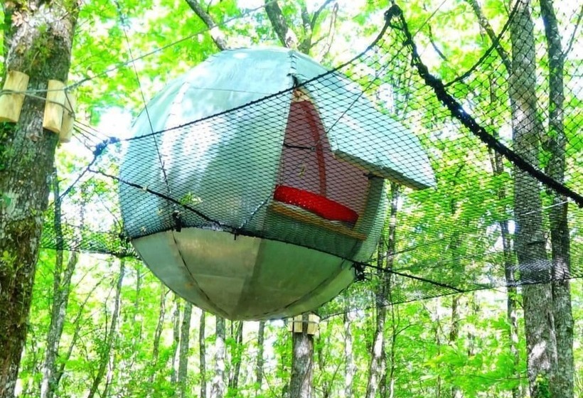 Отель Moulin De La Jarousse Les Cabanes