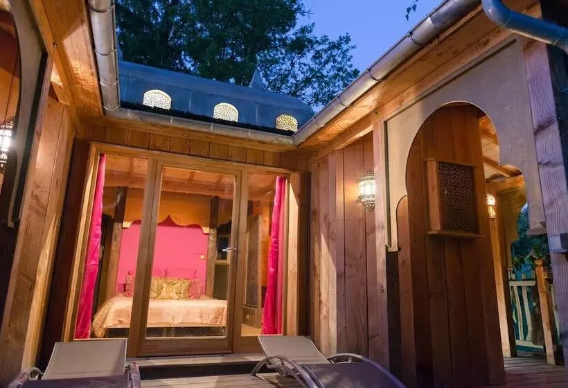 ホテル Moulin De La Jarousse   Les Cabanes