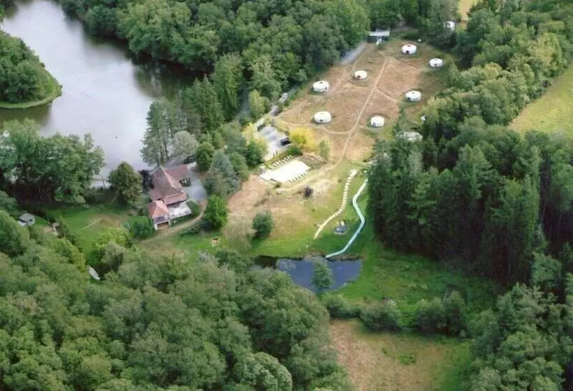 ホテル Moulin De La Jarousse   Les Cabanes