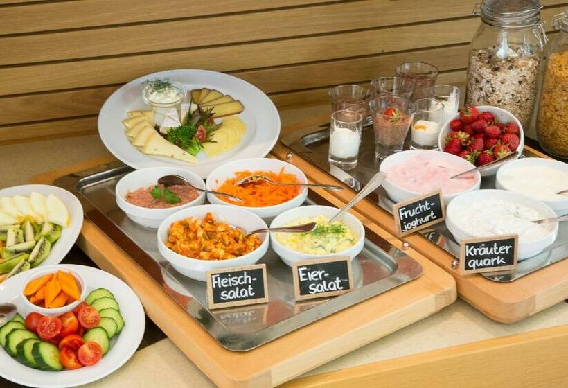 ホテル Ostseeländer