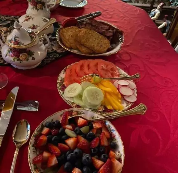 Pemberley House Bed And Breakfast