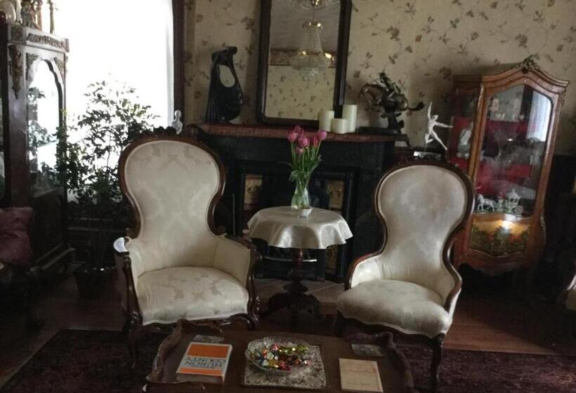 Pemberley House Bed And Breakfast