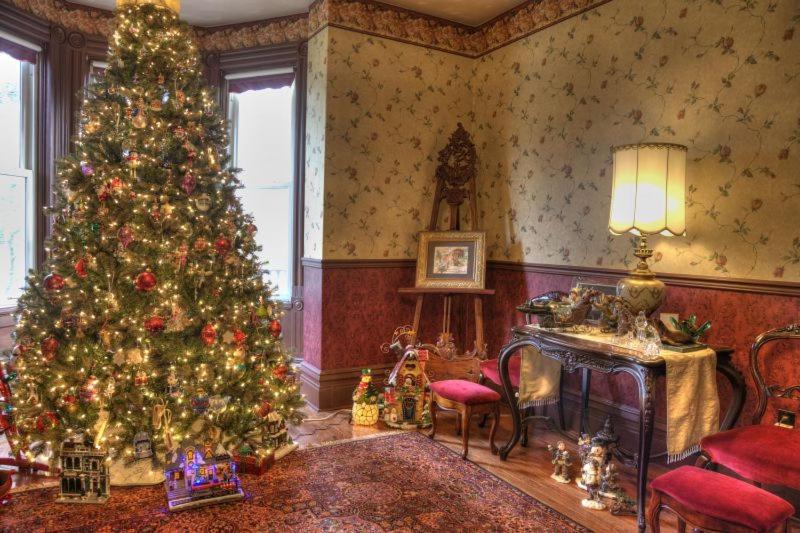 Pemberley House Bed And Breakfast