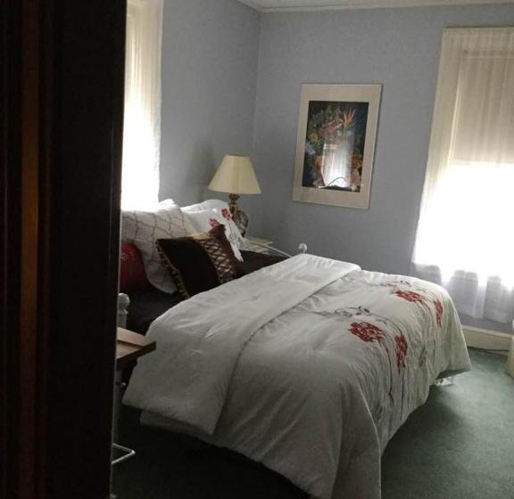 Pemberley House Bed And Breakfast