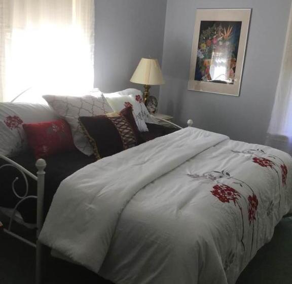 Pemberley House Bed And Breakfast